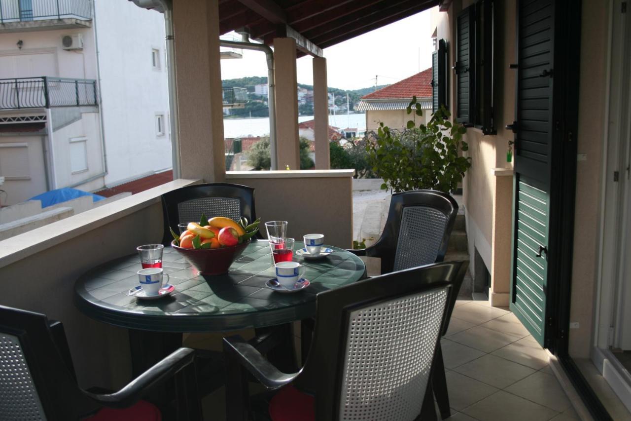 Apartments Central - 40M From The Beach Trogir Zewnętrze zdjęcie