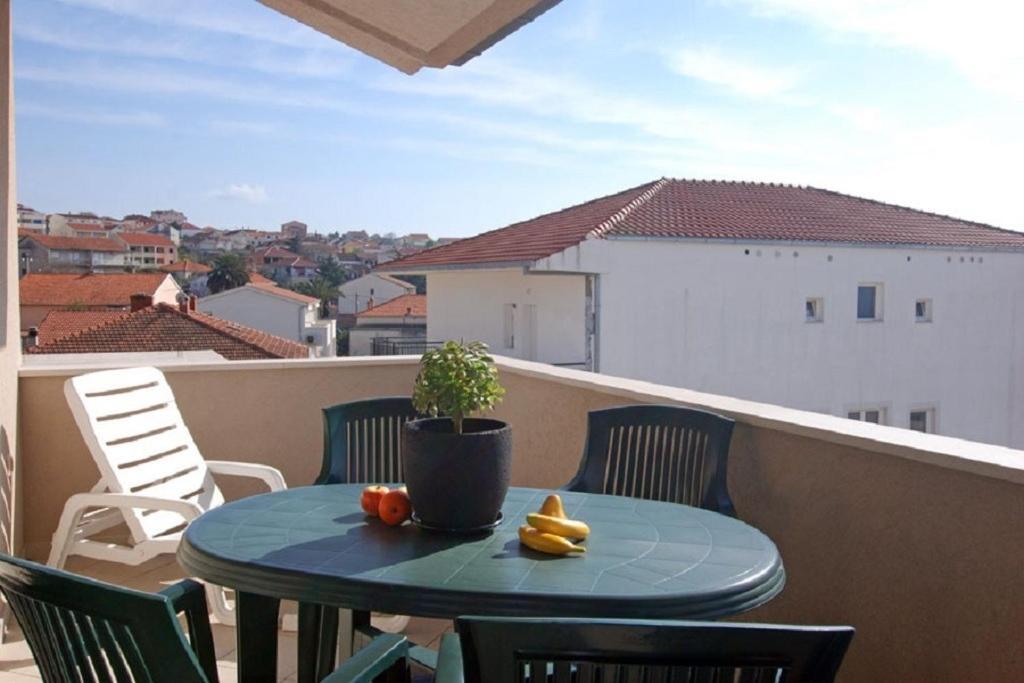 Apartments Central - 40M From The Beach Trogir Zewnętrze zdjęcie